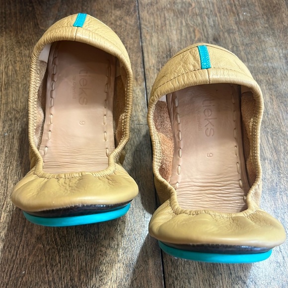 Tieks. Camel leather, size 9. - Picture 4 of 4